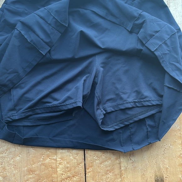 Black lands end pleated tennis skort - Picture 2 of 8